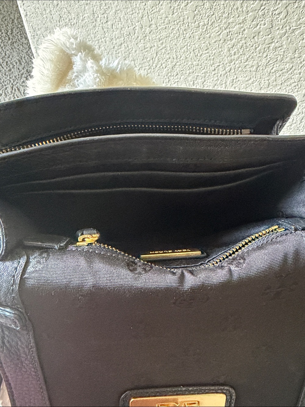 Tory Burch Black Leather Fleming Convertible Shoulder Bag - Picture 5 of 6